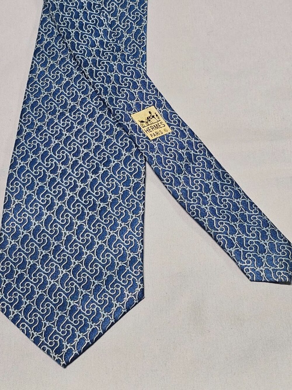 Hermes 007881 MA Blue 100% Silk Tie - Picture 4 of 14
